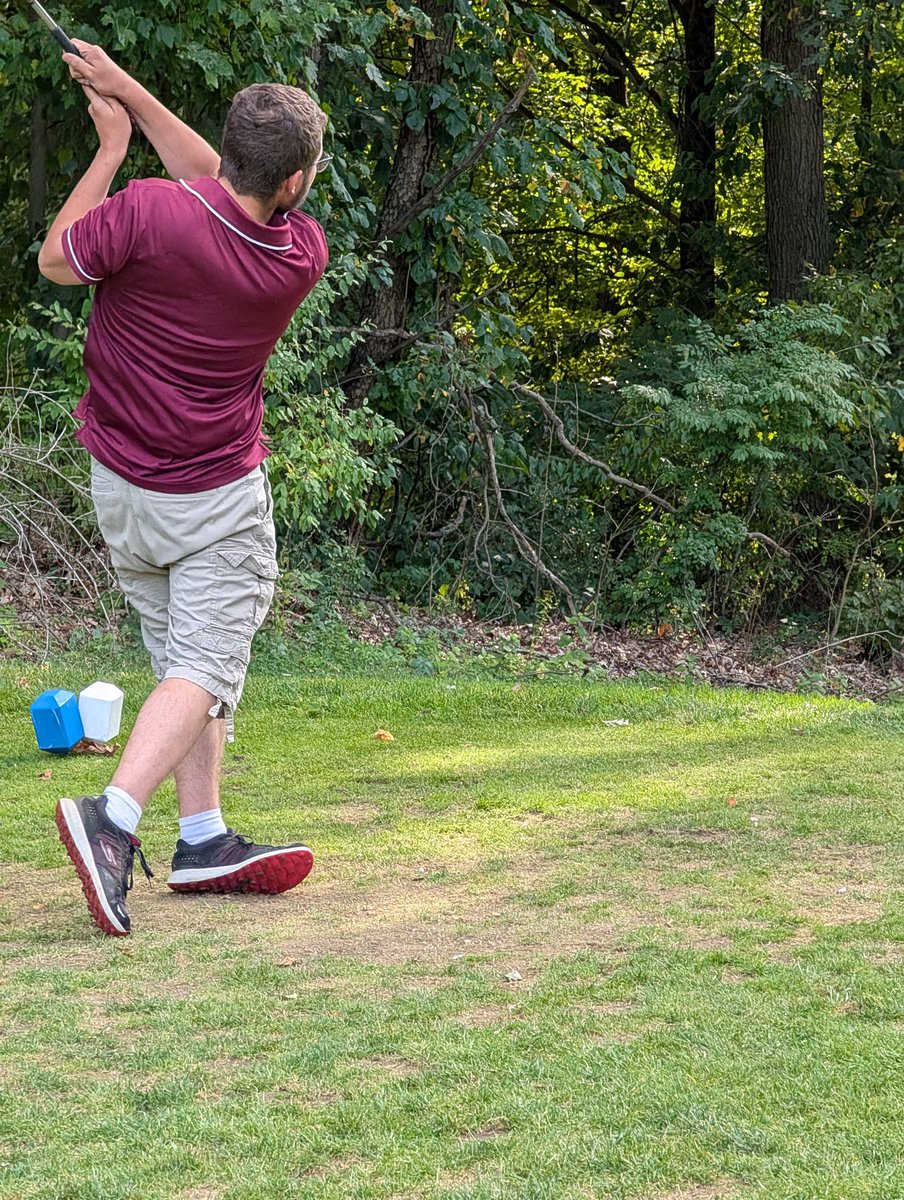 Blade Ascarrunz hunting the green on the 4th