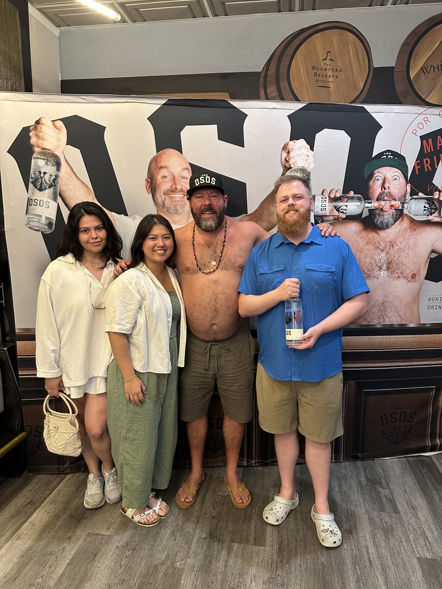 PorOsosVodka's tweet photo. Tallahassee always shows up! 💪

A huge thanks to everyone who made friends with us at Market Square Liquors last weekend. There's a few signed bottles left over in store. Go get 'em before they're gone!

@bertkreischer @tomsegura https://t.co/L7HMYMbpzu