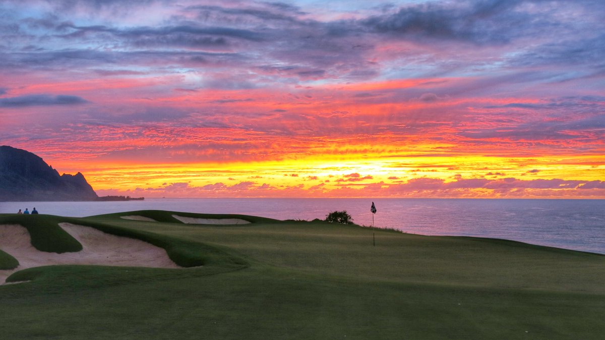 Sunset views at <a href="/MakaiGolf/">Princeville Makai GC</a>  🌊☀