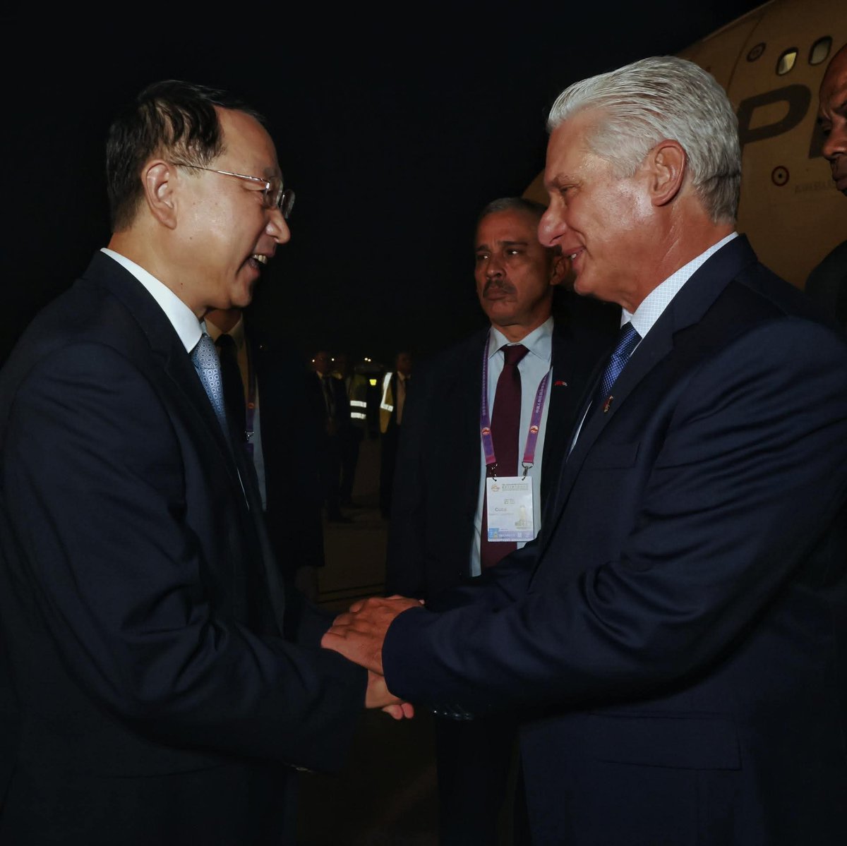 Dr. Roberto Morales Ojeda (@drrobertomojeda) on Twitter photo La presencia de <a href="/DiazCanelB/">Miguel Díaz-Canel Bermúdez</a> en #China para participar en los actos conmemorativos por el 80 aniversario de la victoria del pueblo chino contra la agresión japonesa fortalece las relaciones interpartidistas que son piedra angular de los entrañables nexos entre ambas naciones. La presencia de <a href="/DiazCanelB/">Miguel Díaz-Canel Bermúdez</a> en #China para participar en los actos conmemorativos por el 80 aniversario de la victoria del pueblo chino contra la agresión japonesa fortalece las relaciones interpartidistas que son piedra angular de los entrañables nexos entre ambas naciones.