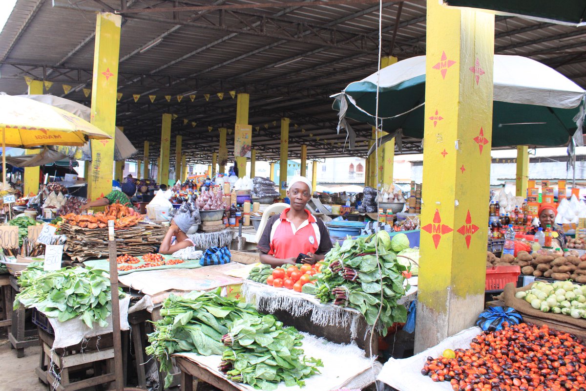 MairieLbv's tweet photo. [La #Mairie_de_Libreville #réorganise les #espaces #commerciaux dans les #marchés_municipaux] https://t.co/6LV7nbzLWV