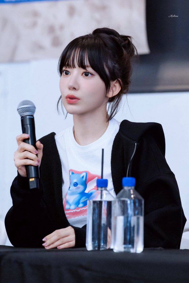 hqjtdl2's tweet photo. 黒髪可愛すぎいいぃぃ
てか痩せた？また顔小さくなってない？ https://t.co/ByGIvl8YZ1