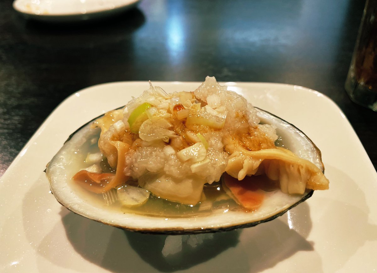 おはようございます✨
昨夜は前職仲間と美味しい会でした🍽️
一次会は中華、二次会は元上司宅でイタリアンでワインと日本酒の会🍷
生イチジクとカッテージチーズに生ハムを添えて…うまー✨