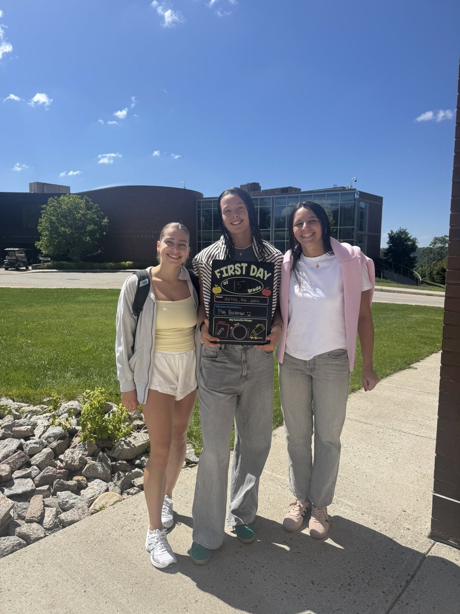First Day of School for the Bulldogs 🖤💛