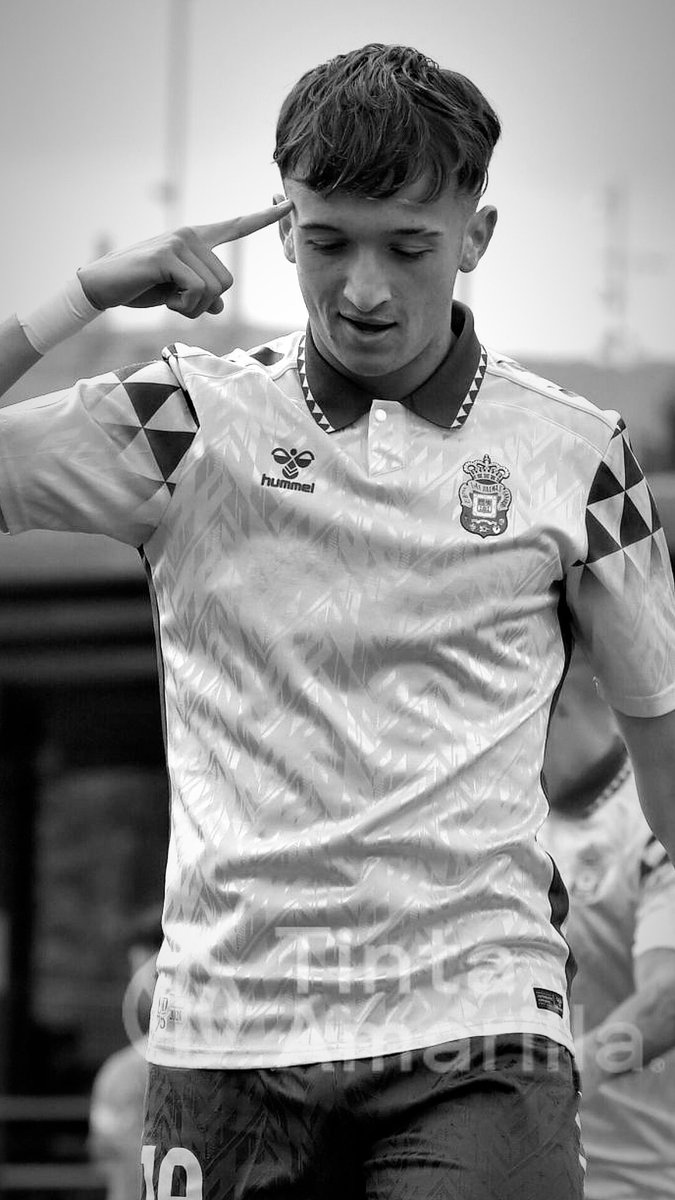 Gracias por tanto mi querida UD. Ha sido un orgullo defender tu escudo, para siempre un amarillo más. 💛💙