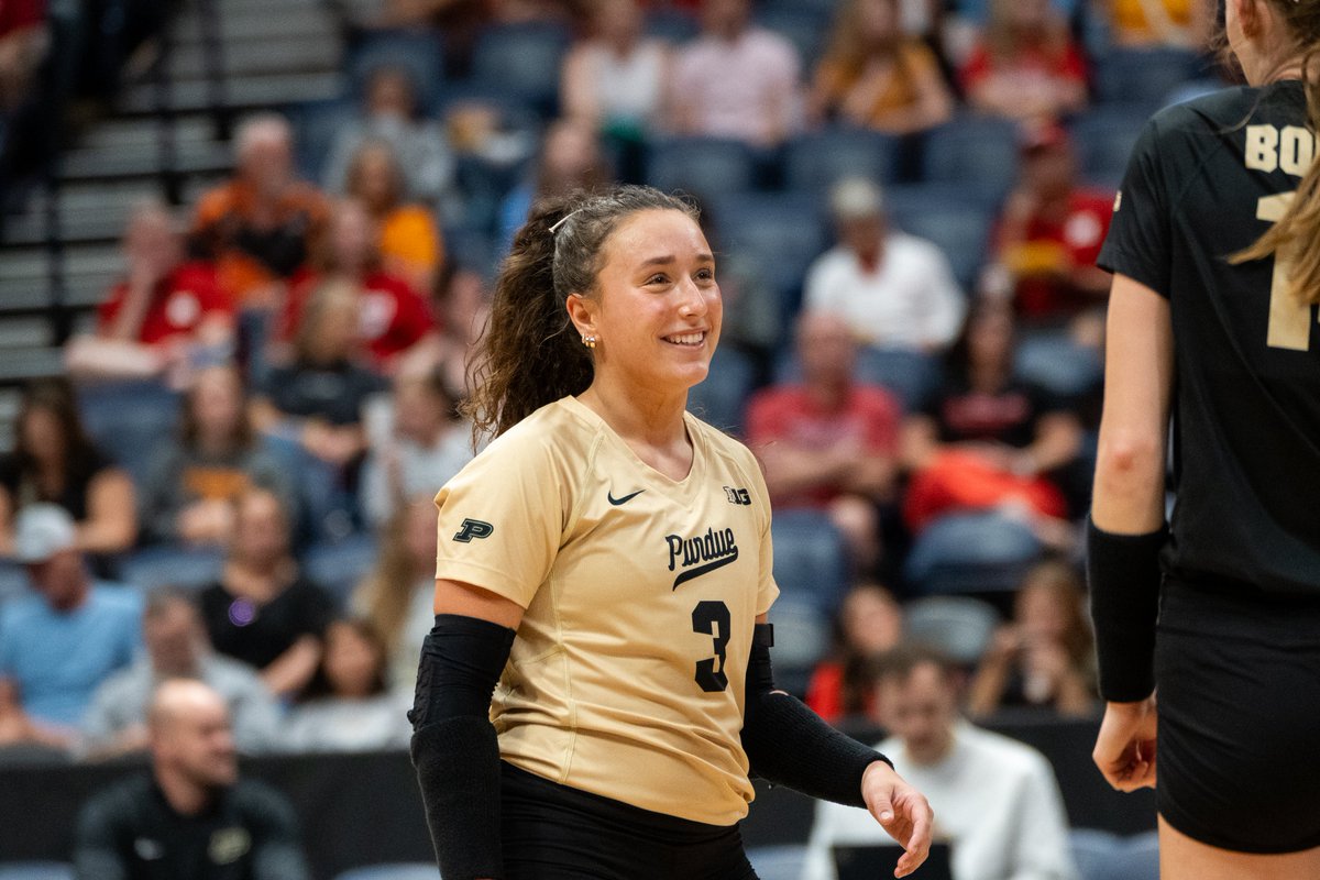 .<a href="/RyanMcAleer_/">Ryan McAleer</a> is the youngest Purdue libero since 2014.

The impressive part? 

She's Purdue's first libero in 13 years, regardless of class, to post a double-double (11 assists, 11 digs vs. Tennessee). 🫡