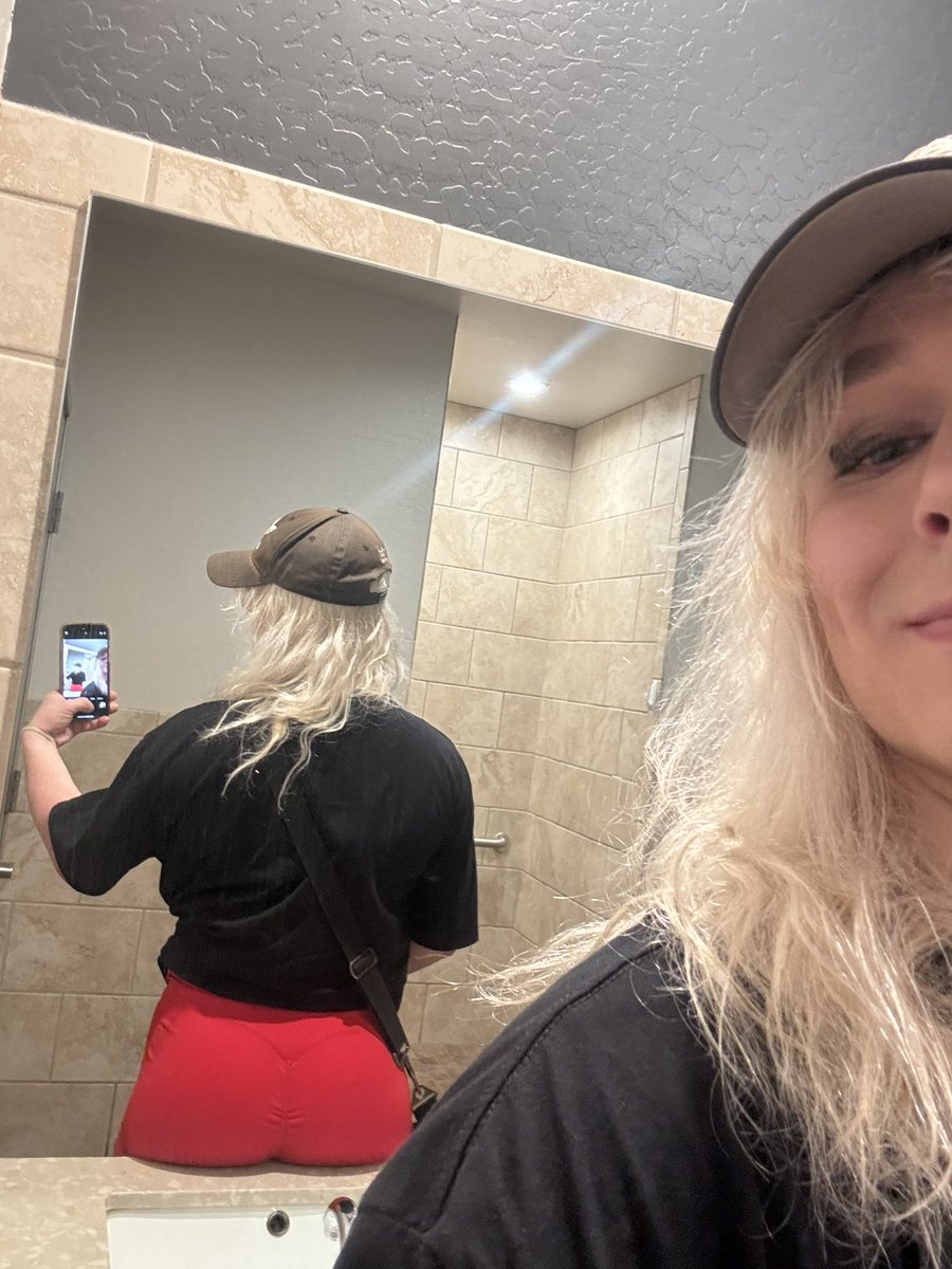 From my IG story 😘
#femboy #gymbaddie