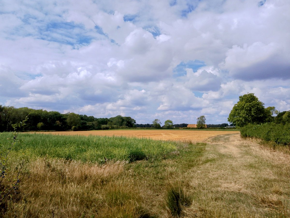 #Moors , in #FaxtonFields .#PhilOnaBike (unfiltered version)
 #clouds #WednesdayWander #FridayFields