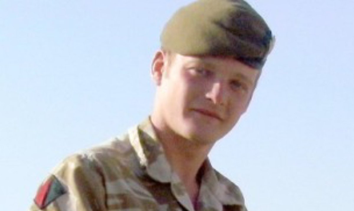 3rd September, 2009

Private Gavin Elliott, aged just 19, from Woodsetts, Rotherham, and of 2nd Battalion The Mercian Regiment, was shot and killed whilst on a foot patrol, by insurgents in Babaji District, Helmand Province, Afghanistan 

Lest we Forget this brave teenager 🏴󠁧󠁢󠁥󠁮󠁧󠁿🇬🇧