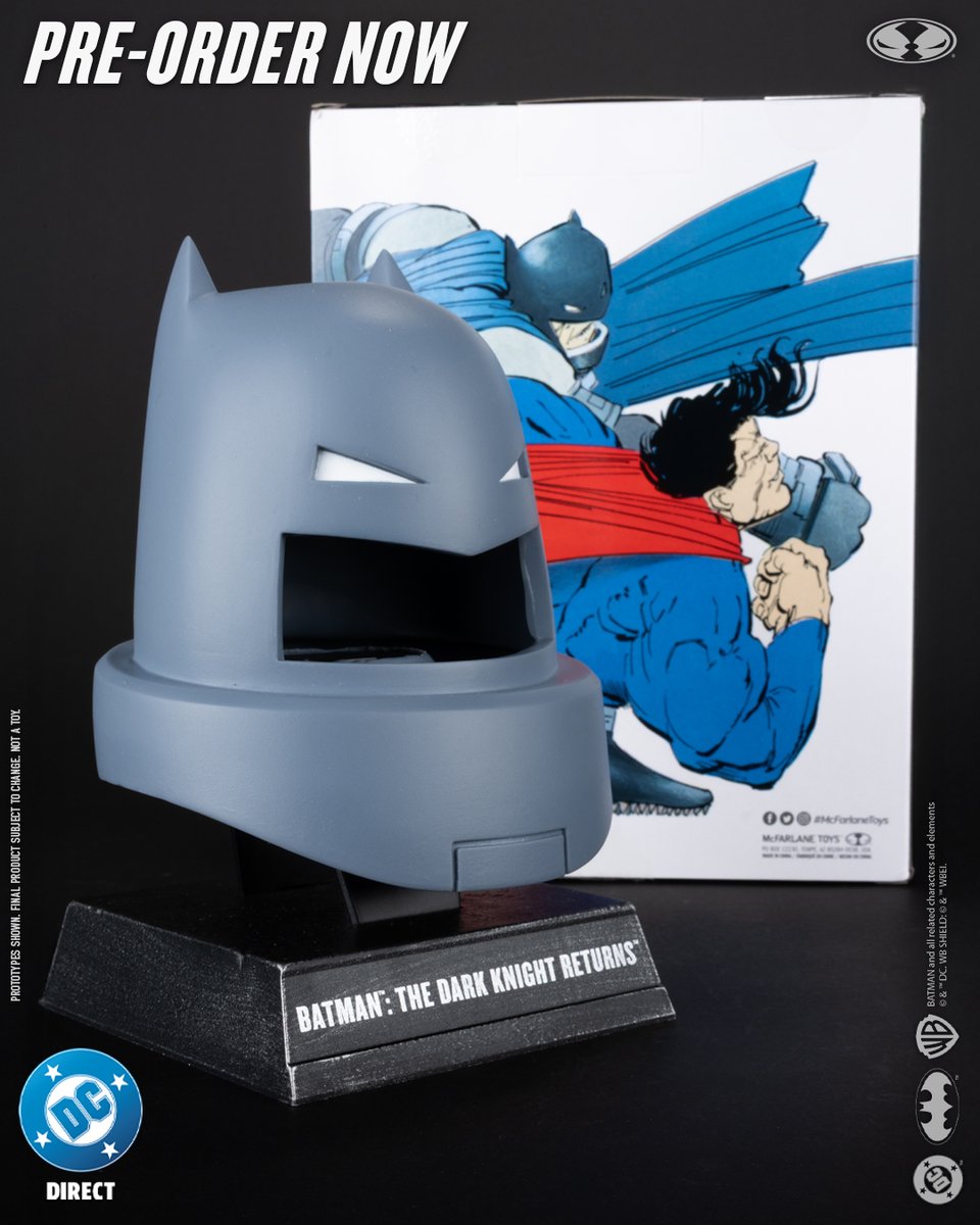 mcfarlanetoys's tweet image. Armored Batman™ 1:3 Scale Cowl Replica based on the Batman: The Dark Knight Returns comic is available for pre-order NOW at select retailers! 
➡️ bit.ly/ArmoredBatman1…

Stands approximately 7" TALL and includes a display stand.  

#McFarlaneToys #DCDirect #Batman