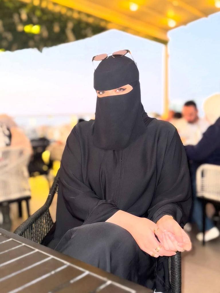 مساء_الخير_والسعاده_للجميع 

تعال عندي لك بيالة شوق خادّره ♥️🫦☕️