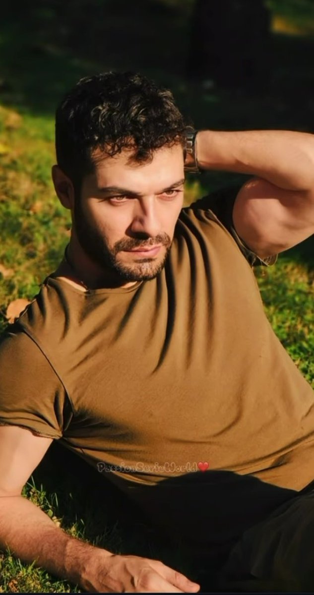 Aslanım benim... Maşallah bu kasları hangi ara yapın sen🥰🥰🥰💪🏻💪🏻💪🏻😏😉
#Gokberkyidirim