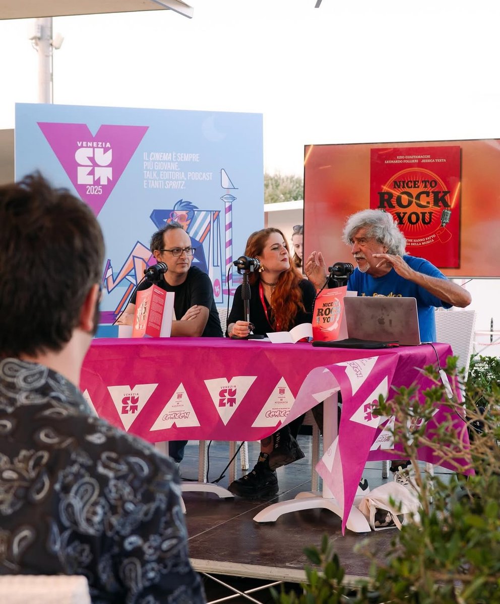 leofollieri's tweet photo. Anche questa è andata! Grazie Venezia Cult, Valentina Gessaroli e grazie a tutti! La prossima presentazione sarà… ve lo dico prossimamente! https://t.co/970SDZKy3t