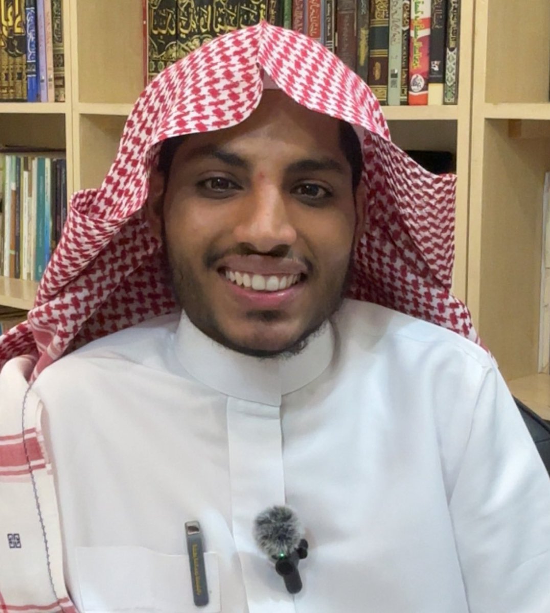 "لا تجزَعنّ من الحياةِ وضيقها..
حاشاهُ رحمن السما أن يخذُلكْ!
ٰ
ولو اطّلعتَ على الغيوبِ ولُطفِها..
لعلِمتَ أنّ الخيرَ فيمَ اختار لكْ."