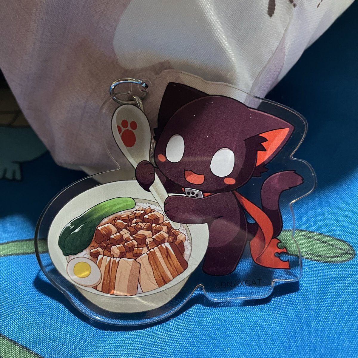 金運大黒猫 まぐろ まぐろ たい入り 8袋入り(成猫用ウエットフード) - カルカン