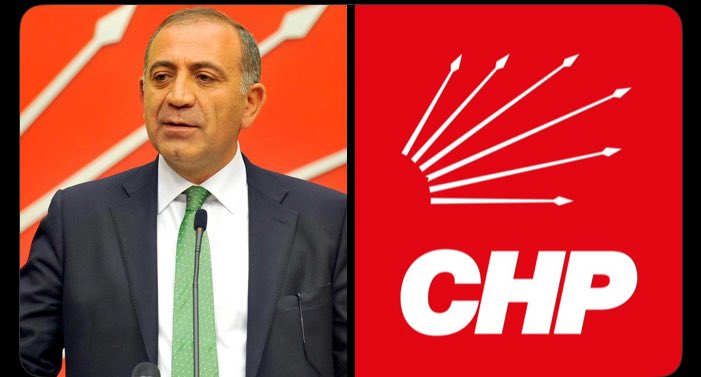 Yıllarını CHP ye vermiş adamı
keyfi bir şekilde kendi iç tüzüğünü çiyneyerek ihraç eden yani adamın yıllarını hayatını herşeyini yok etmek isteyen bu gözü dönmüşler;tek partili dönemde masum insanları mahkeme beraatlerine rağmen daragaclarında sallandırmalarının yansımasıdır...!