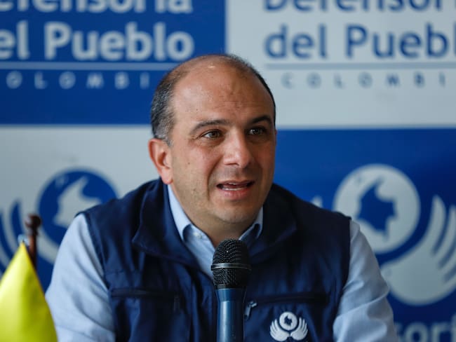 eleccionescolom's tweet photo. #ATENCION
Quién debería ser elegido nuevo magistrado de la Corte Constitucional?

🔁 María Patricia Balanta
❤️ Carlos Camargo Assis https://t.co/7CgmEpxpcy