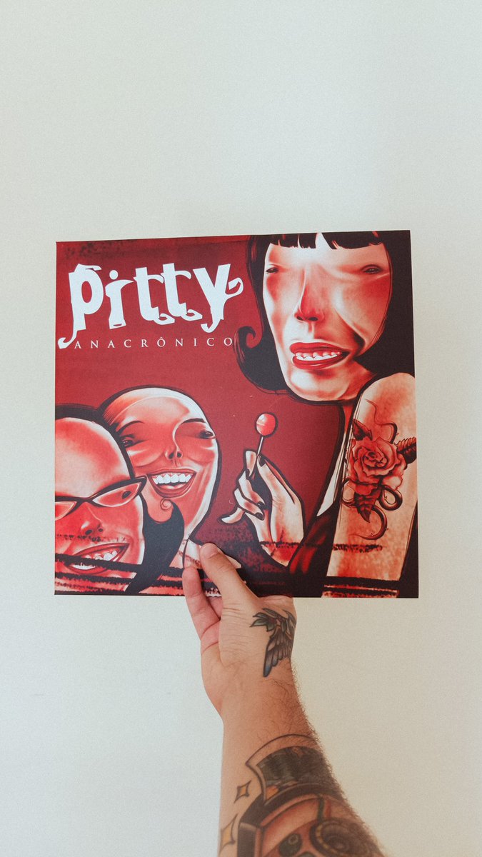 SrKeepClick's tweet image. Início da coleção com o disco que fez parte da minha história e que esse ano faz 20 aninhos. 🙌🏻