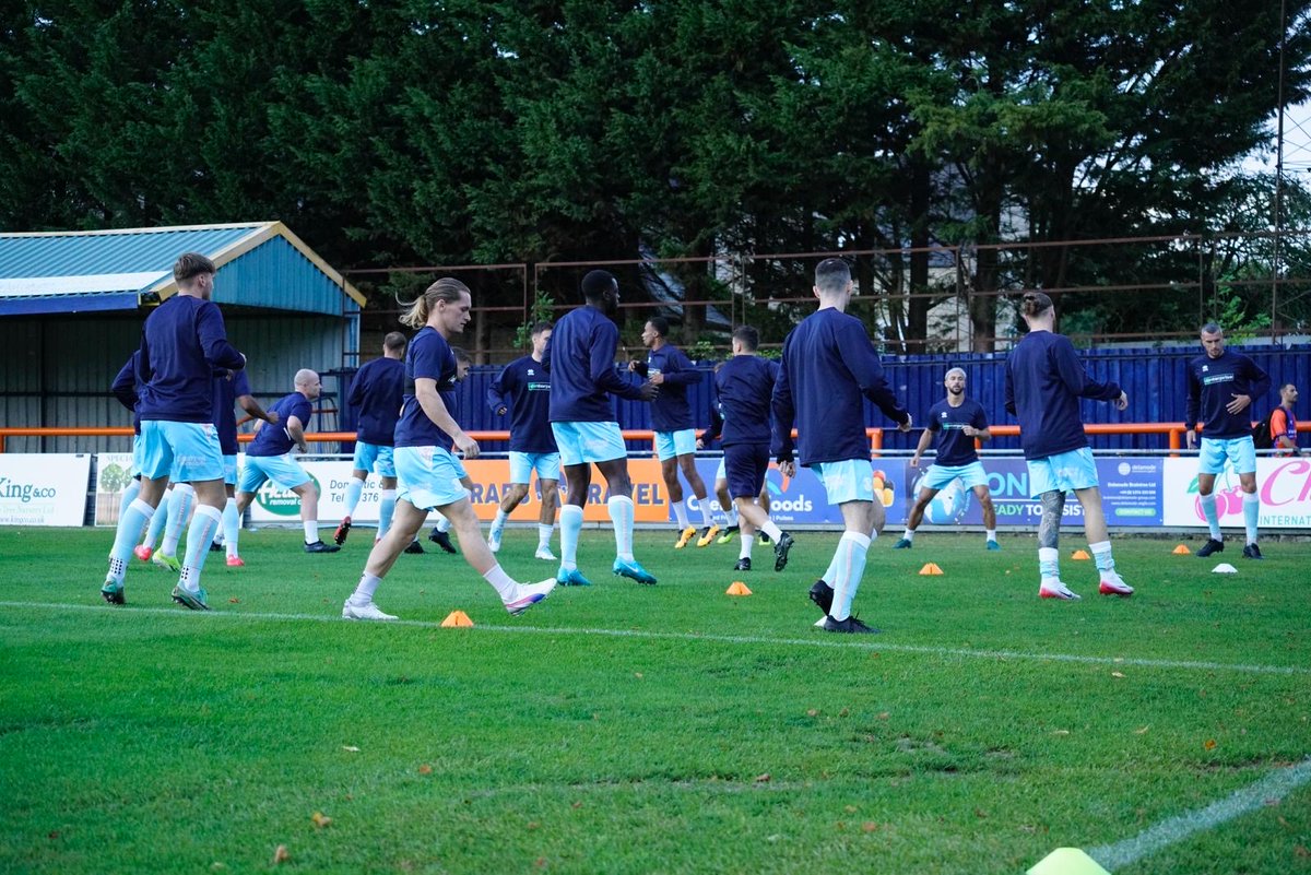 tamworthfc's tweet photo. Getting the reps in before the lights come on!

#vertumotornationtamworth #COYL https://t.co/WZL8cjBH3N