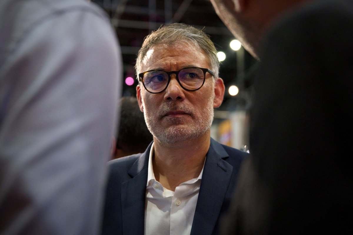 BFMTV's tweet image. 🔴 EN DIRECT
Vote de confiance: Olivier Faure se dit "à la disposition" d'Emmanuel Macron pour "discuter des conditions" d'une entrée au gouvernement
l.bfmtv.com/NTIF