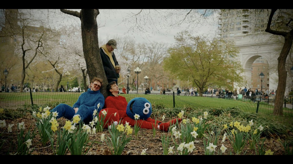 New <a href="/lesmascots/">LES MASCOTS</a> tonight at 8. I like this episode but I’m also very biased and in the show! Watch it though!