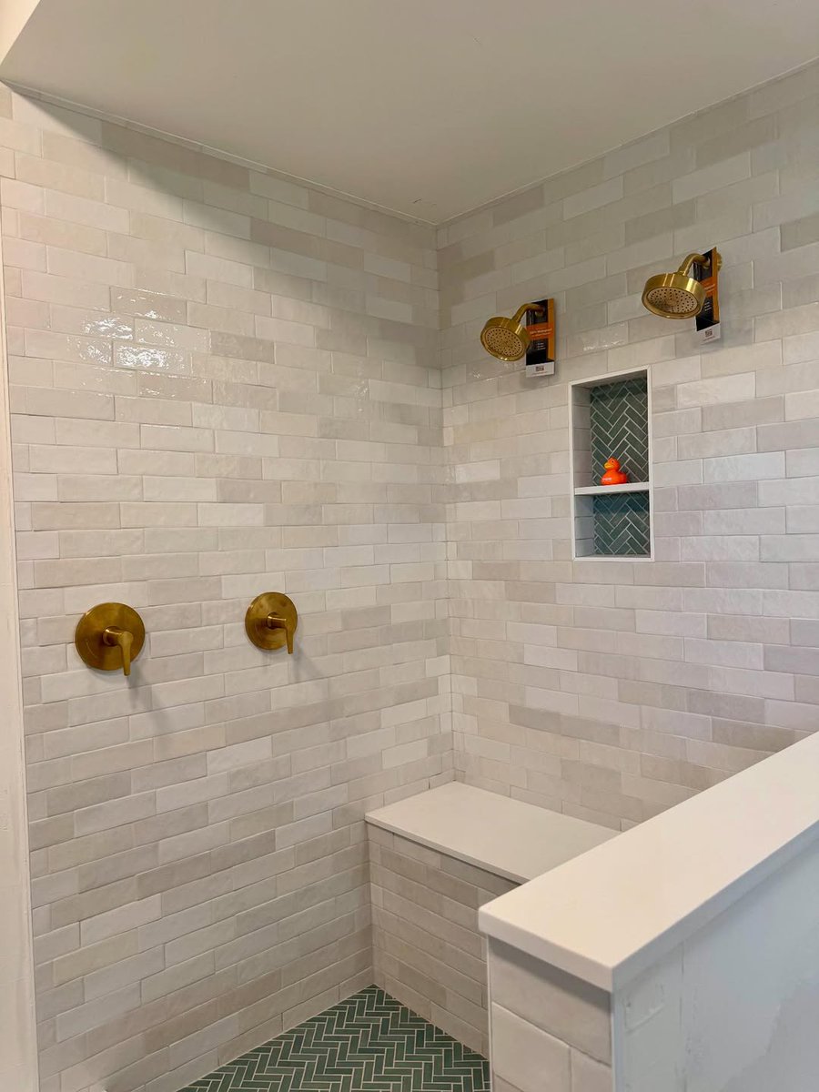 Fred found the perfect spot in this fully waterproofed shower by JC Innovative! 🛁
The prefabricated niche keeps essentials organized, and KERDI-DRAIN in brushed brass ties all the fixtures together beautifully.
#ShowerGoals #BathroomDesign #Waterproofing #TileInspo