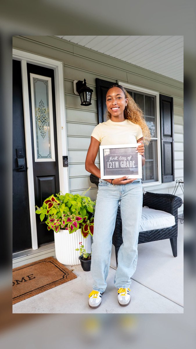 DjSophiaRocks's tweet image. First day of 12th grade ✨Senior year... this is it!🎓 Let's go Class of 2026! 💫
NC A&amp;amp;T on my radar for sure 
💙💛Aggie fam/alumni, would love to connect 👀

#senioryear #classof2026 #firstdayofschool #futureaggie #girldj #dsu #femaledj #djsophiarocks