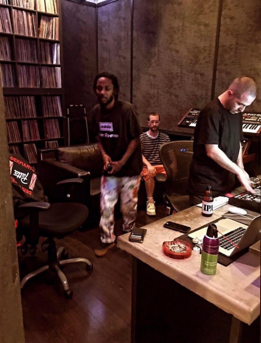 Kendrick Lamar and The Alchemist in the studio