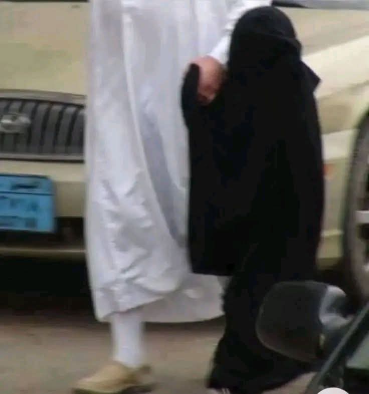 وأنا بطحن طفولتها عشان تطلع مريضة نفسيا