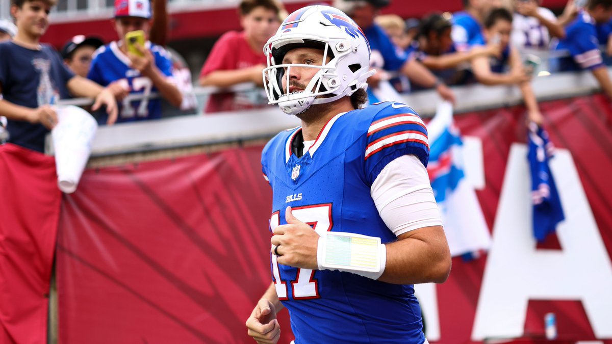 My Week 1 Fantasy Football Rankings (Early Edition)

QB

sports.yahoo.com/fantasy/articl…

RB

sports.yahoo.com/fantasy/articl…

WR

sports.yahoo.com/fantasy/articl…

TE

sports.yahoo.com/fantasy/articl…

*Defenses, Kickers &amp; FLEX rankings are all in there too.