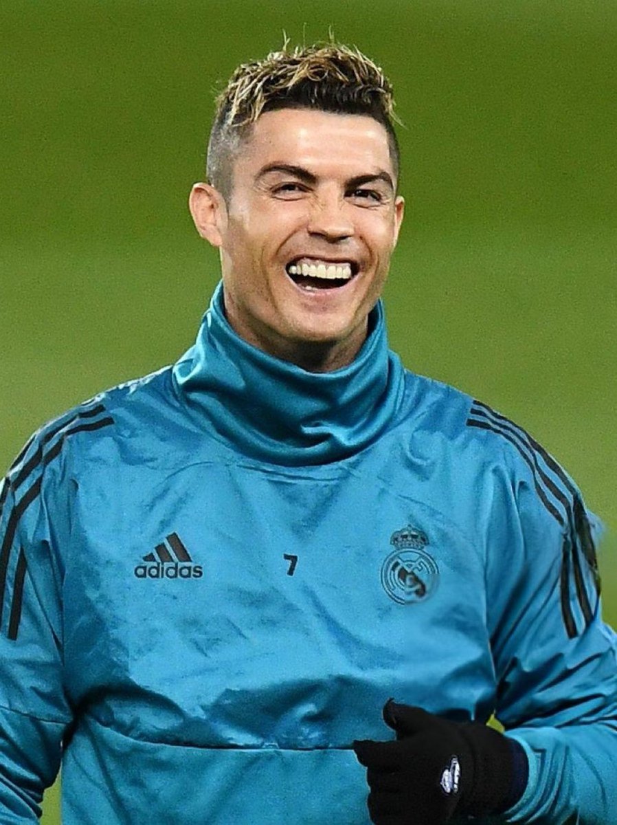 🗣️ Jackson: “First football shirt? Real Madrid. Cristiano.”