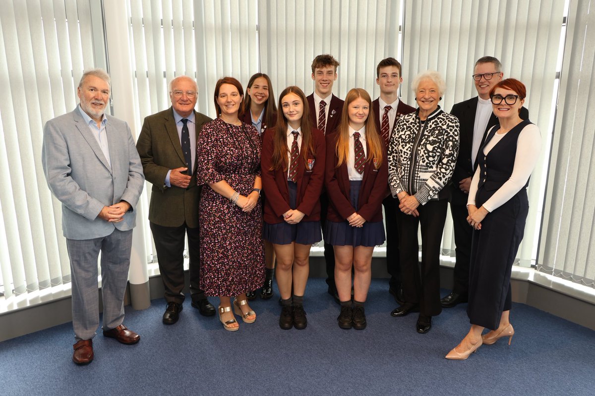 Today, we were privileged to have been joined in school by Olympic athlete and sport ambassador Lady Mary Peters, when she had the opportunities to meet with some of our talented athletes and a number of pupils who are currently engaged in the Duke of Edinburgh Award Scheme.