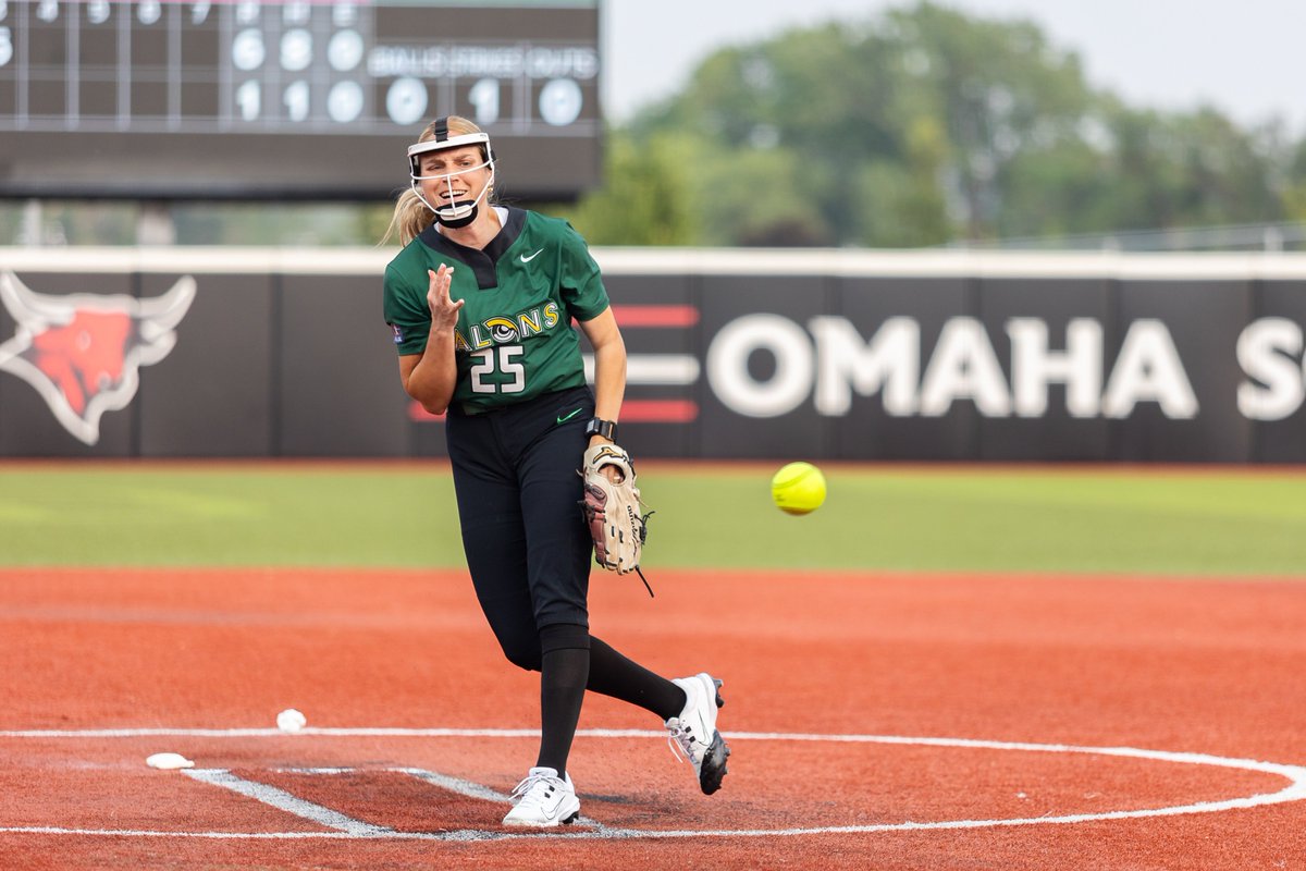 RT TO WIN 🔁

retweet for a chance to win a softball autographed by <a href="/RaeChaffin25/">Raelin Chaffin</a> presented by <a href="/MizunoFPitchNA/">Mizuno Fastpitch USA</a> 🥎