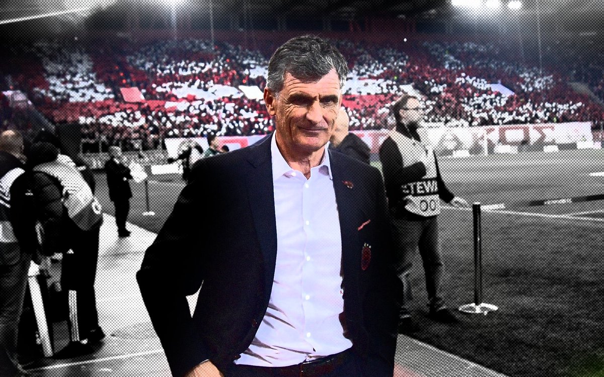 Ο #Ολυμπιακός κατέθεσε στη UEFA τη λίστα για το Champions League και οι επιλογές του Ζοσέ Λουίς Μεντιλίμπαρ δεν περνούν απαρατήρητες. Εκτός έμειναν οι Ελ Κααμπί, Τσικίνιο και Ποντένσε. Ο αναγεννημένος #Βεζο, τα 3.5 εκατομμύρια 
και ο... Ντάρκο.
#OlympiacosFC #λιστα #UCL