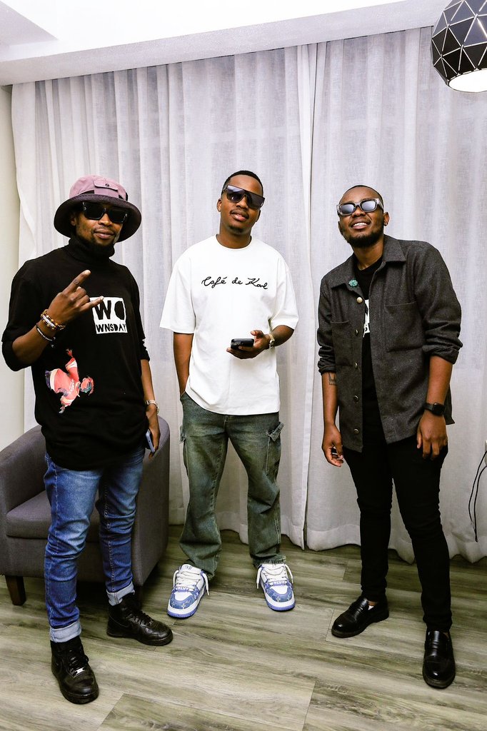 - It's All Love...🙏🏻