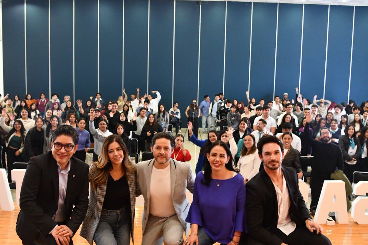 ✨ ¡Así vivimos el 1er. Reset Empresarial!
Un espacio donde las y los estudiantes tuvieron la oportunidad de descubrir cómo las empresas hoy se transforman con propósito, innovación e impacto social.🚀

Agradecemos a los speakers y a la <a href="/oficial_uneve/">Universidad Estatal del Valle de Ecatepec</a>.
#EmpresasTrabajandoXTi