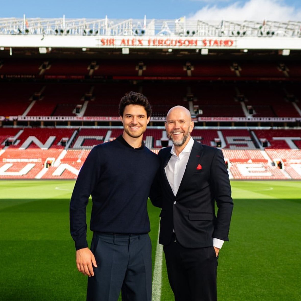 🚨 MAN UNITED GAIN TRAIN 

• Drop your handles
• Follow whoever likes your comment
• Repost for more mutuals 🔥
• Follow me, lFB 🤝