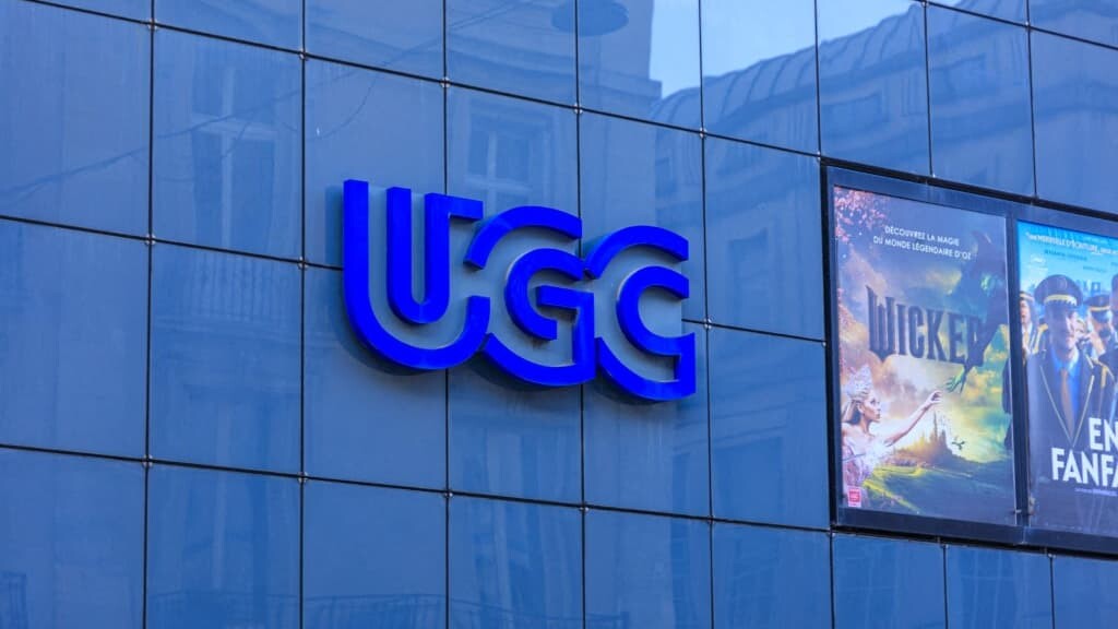 Canal+ annonce vouloir racheter le réseau de salles de cinéma UGC
l.bfmtv.com/hGge