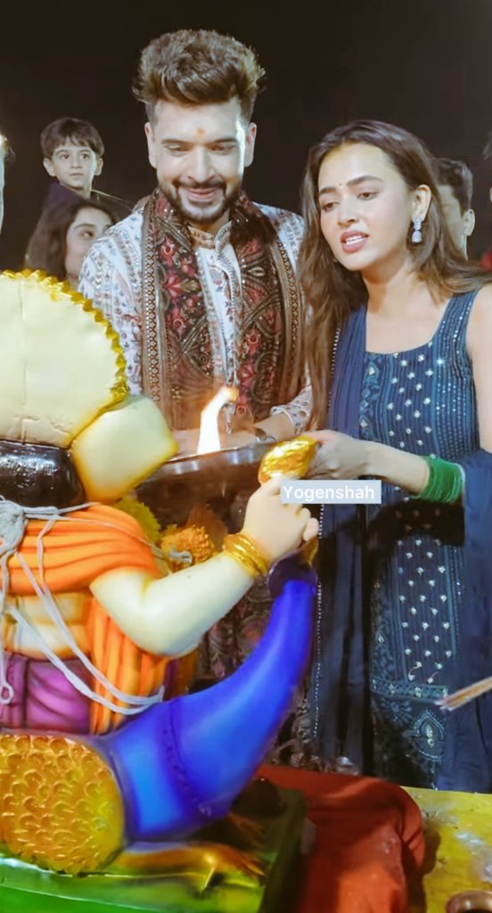 yj_153's tweet photo. From the aagman to visarjan, every moment with Bappa became more beautiful because TejRan did it together.🙌🙏🏻🧿

@kkundrra @itsmetejasswi

#TejRan https://t.co/GUVUQccz2z