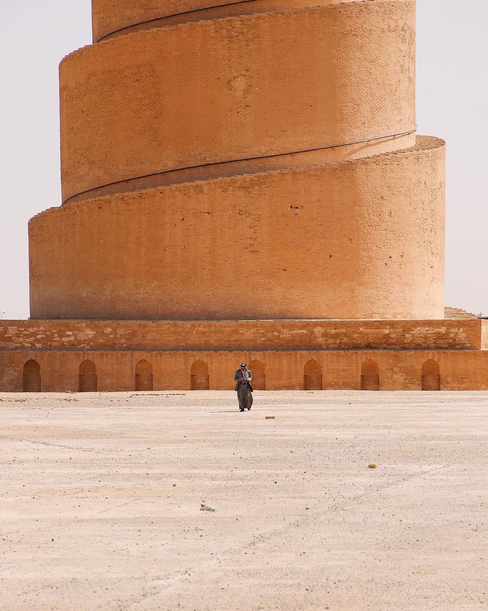 Abbasid architecture is way too underrated. Samarra was the capital for only a few times and yet, its great mosque is a masterpiece of architecture.

This mosque should be included as a wonder of the world. It’s truly a jewel of Arab genius.