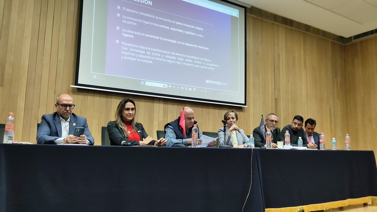 marielzuniga_'s tweet image. Panel 2 como hacer vivienda sustentable y económica?  Aquí los expertos @AlexKuri_AMPI  @laurazg_AMPI #IAI #MadeleineCortes de @FundHogares, Fernando Solis de @CasasRuba, Juan David Vargas de @propiedadescom Felipe Cuevas de @ampicdmx Roberto Garzón del @colegionotarios