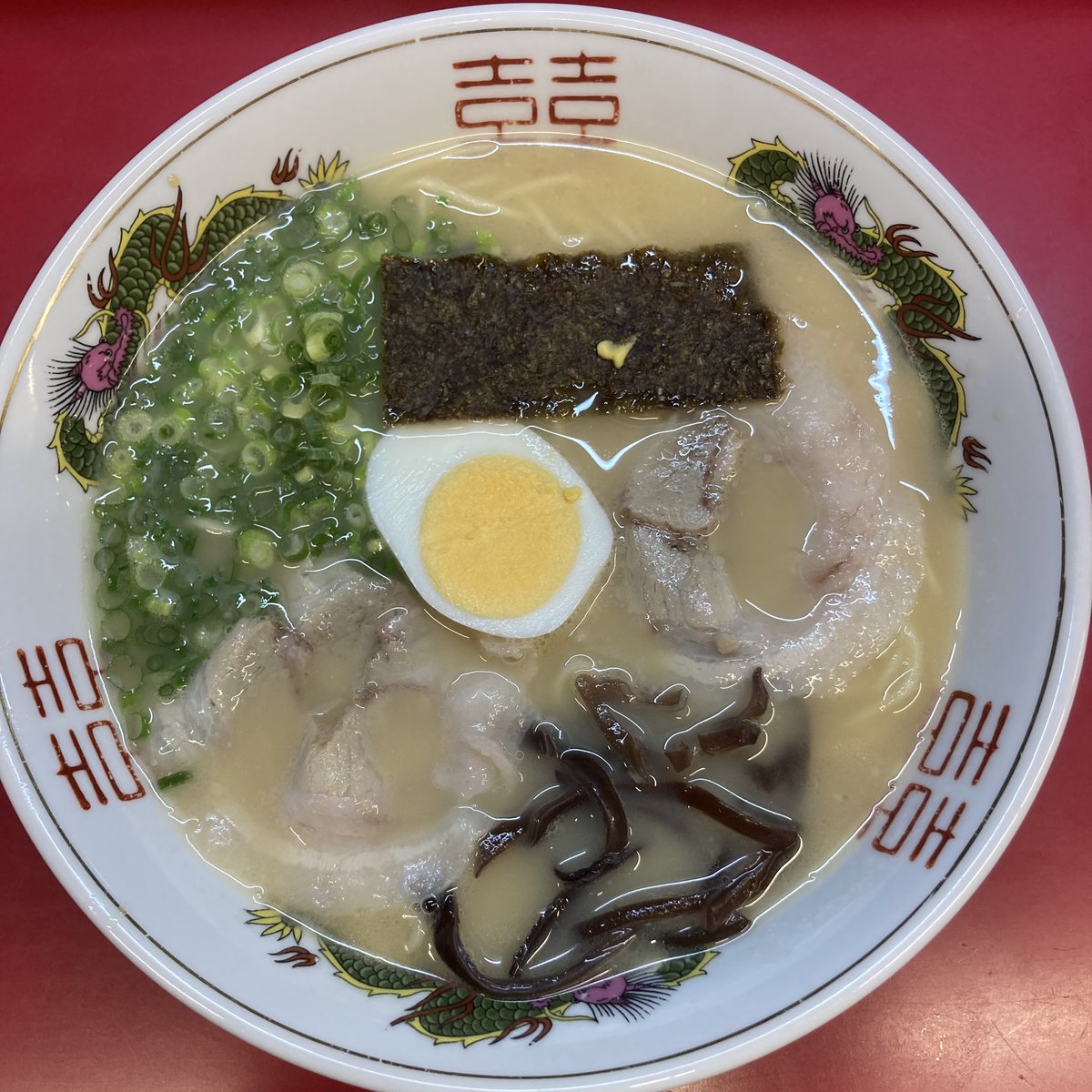 久留米の文化町の久留米屋のラーメン。
ホッとする一杯。