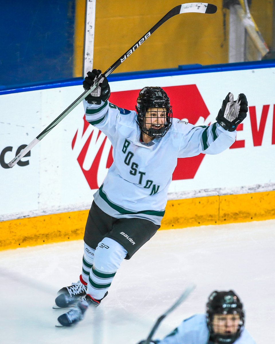 PWHL_Boston's tweet image. Thank you, Pelkey. 💚

The ultimate teammate, leader, and our very own supermom. Thank you for everything you’ve given this team these last two seasons - we’re wishing you all the best in retirement!

#TougherTogether