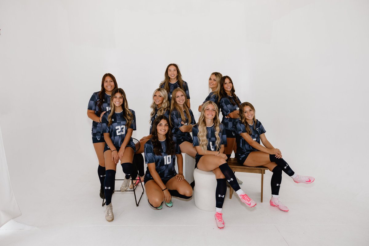 rileye505's tweet image. Last ride with the best team 🐻
#23 #seniors
#walc
@LCHSBearsSoccer 

Instagram- @deannenicolephotography
Facebook- Deanne Nicole Photography