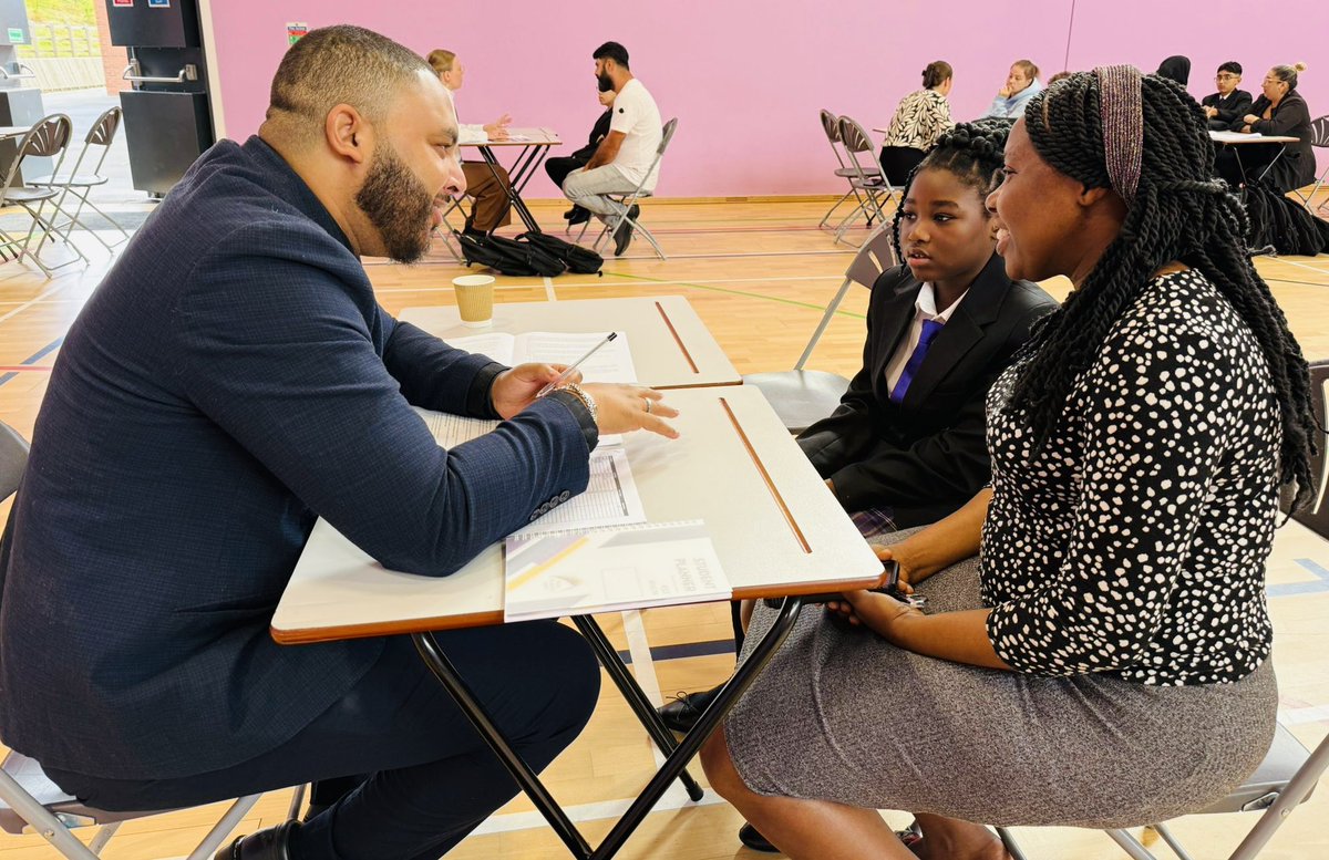 Today was simply brilliant. 

What a year group! Year 7, we are already impressed. 

#FamilyInduction #BobbyDazzlers 💜🌟