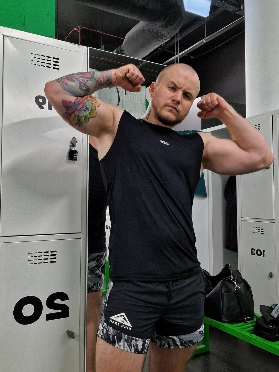 young_daddy tweet media