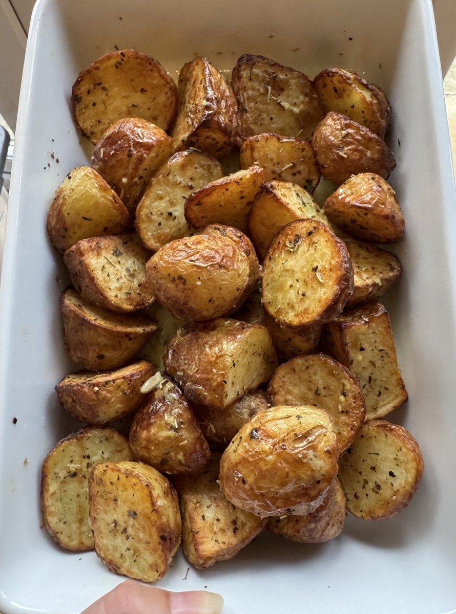 𝗣𝗲𝗿𝗿𝗶 tweet media