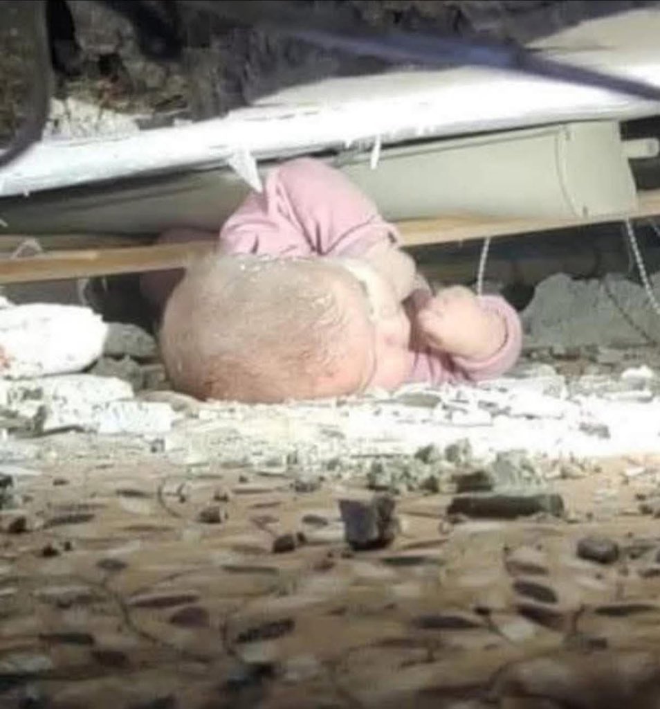 Bebekleri öldürmekten zevk alan siyonist canileri durdurmak için yola çıkan küresel filoyu destekleyin.

Küresel Sumud Filosu
#GlobalSumudFlotilla