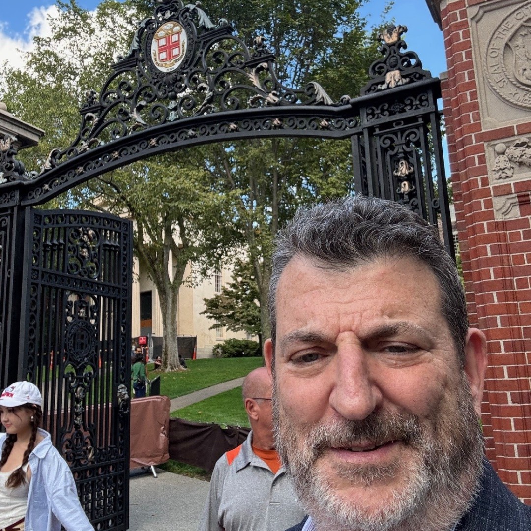 HeinOnline's tweet photo. Steve’s busy in Rhode Island! From visiting Brown University to connecting at the Supreme Court and State Law Libraries, he’s sharing HeinOnline updates. 📸 Swipe for a glimpse! #HeinOnline #LibraryVisits #LawLibraries #BrownUniversity #RhodeIsland https://t.co/rC0wkZpzJI