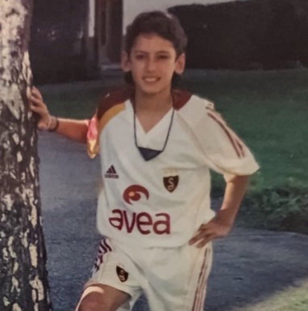 ahirette sormazlar mi adama bu garip de 
seni̇n cocugun diye?
#HakanCimboma